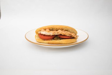 Yeni hazırlanmış yemek / yemek bir restoranda servis edilecek.