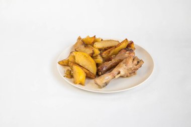 Yeni hazırlanmış yemek / yemek bir restoranda servis edilecek.