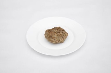Yeni hazırlanmış yemek / yemek bir restoranda servis edilecek.
