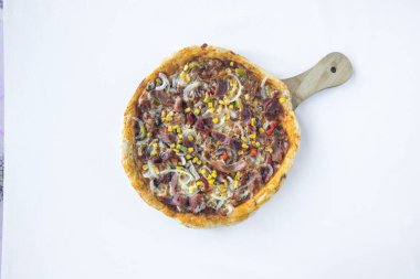 Yeni hazırlanmış yemek / yemek bir restoranda servis edilecek.