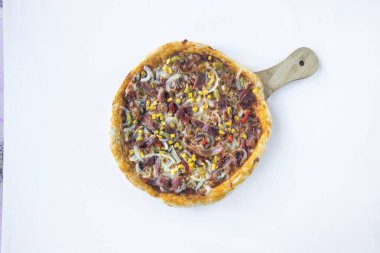 Yeni hazırlanmış yemek / yemek bir restoranda servis edilecek.