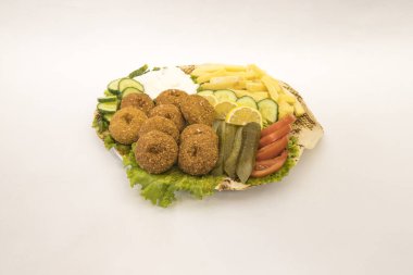 Yeni hazırlanmış yemek / yemek bir restoranda servis edilecek.