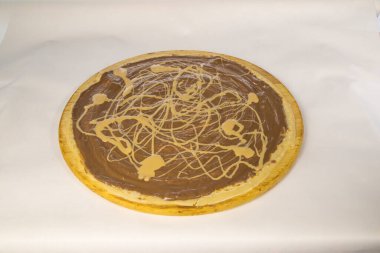 Yeni hazırlanmış yemek / yemek bir restoranda servis edilecek.