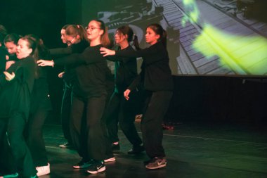 Yeni hazırlanmış yemek / yemek bir restoranda servis edilecek.