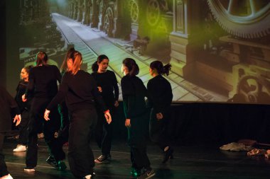 Yeni hazırlanmış yemek / yemek bir restoranda servis edilecek.