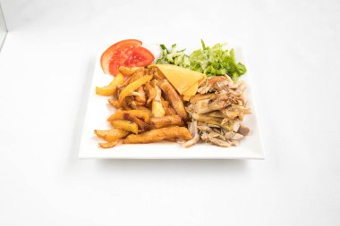 Yeni hazırlanmış yemek / yemek bir restoranda servis edilecek.