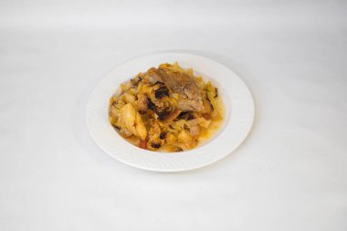 Yeni hazırlanmış yemek / yemek bir restoranda servis edilecek.