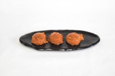 Yeni hazırlanmış yemek / yemek bir restoranda servis edilecek.