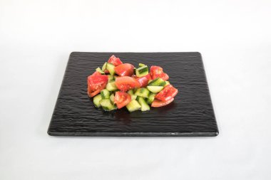 Yeni hazırlanmış yemek / yemek bir restoranda servis edilecek.