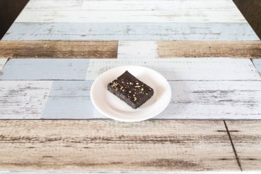 Yeni hazırlanmış yemek / yemek bir restoranda servis edilecek.