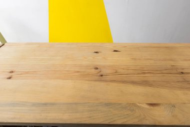 Yeni hazırlanmış yemek / yemek bir restoranda servis edilecek.