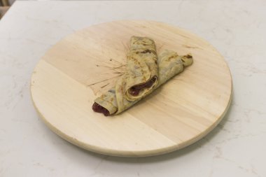 Yeni hazırlanmış yemek / yemek bir restoranda servis edilecek.