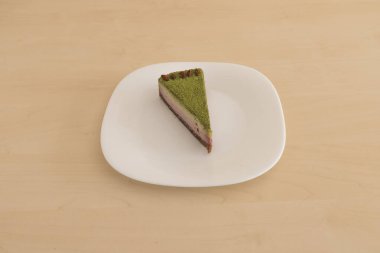 Yeni hazırlanmış yemek / yemek bir restoranda servis edilecek.