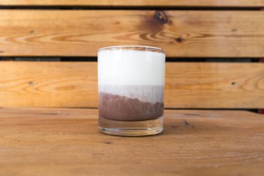 Lokantada yeni hazırlanmış içecek.