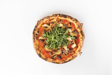 Yeni hazırlanmış yemek / yemek bir restoranda servis edilecek.