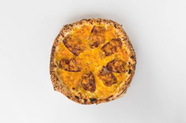 Yeni hazırlanmış yemek / yemek bir restoranda servis edilecek.