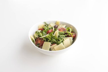 Yeni hazırlanmış yemek / yemek bir restoranda servis edilecek.