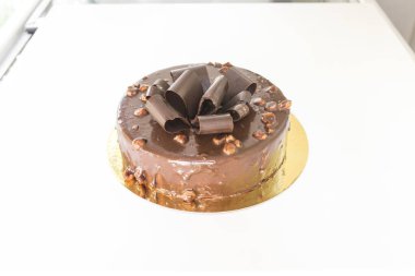 Yeni hazırlanmış yemek / yemek bir restoranda servis edilecek.