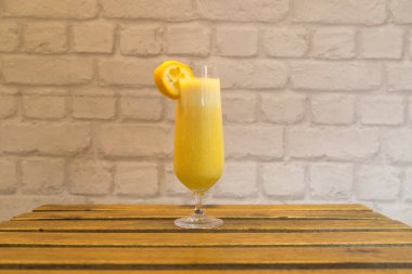 Lokantada yeni hazırlanmış içecek.