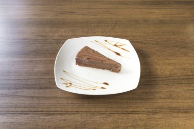 Yeni hazırlanmış yemek / yemek bir restoranda servis edilecek.