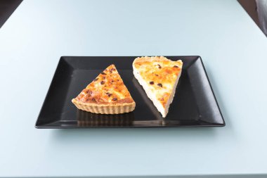 Yeni hazırlanmış yemek / yemek bir restoranda servis edilecek.