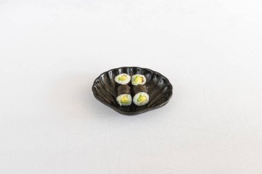 Yeni hazırlanmış yemek / yemek bir restoranda servis edilecek.