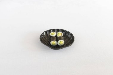 Yeni hazırlanmış yemek / yemek bir restoranda servis edilecek.