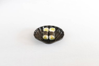 Yeni hazırlanmış yemek / yemek bir restoranda servis edilecek.