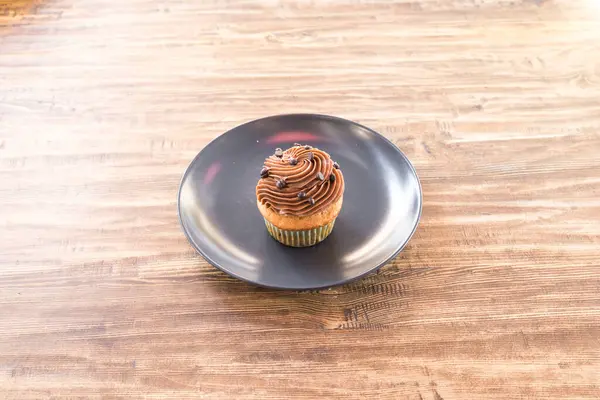 Yeni hazırlanmış yemek / yemek bir restoranda servis edilecek.