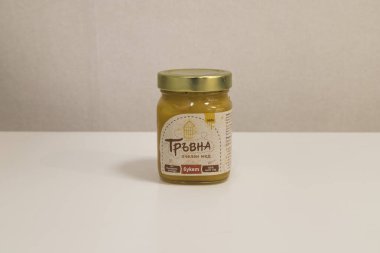 Yeni hazırlanmış yemek / yemek bir restoranda servis edilecek.