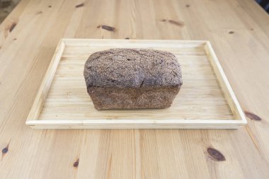 Yeni hazırlanmış yemek / yemek bir restoranda servis edilecek.