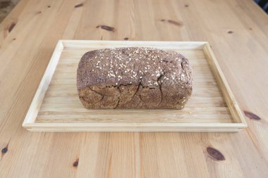 Yeni hazırlanmış yemek / yemek bir restoranda servis edilecek.