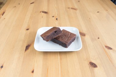 Yeni hazırlanmış yemek / yemek bir restoranda servis edilecek.