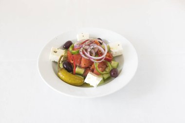 Yeni hazırlanmış yemek / yemek bir restoranda servis edilecek.