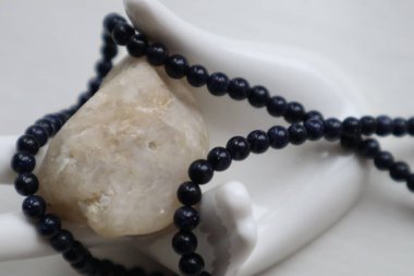 Aventurine, Kahire gece kolyesi..