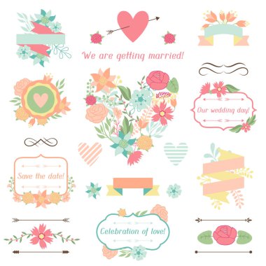 Düğün süslemeleri çiçek kurdeleleri ve etiketleri..