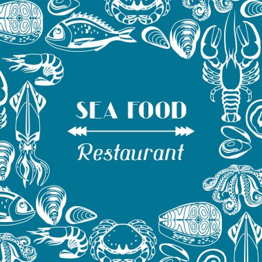 Çeşitli deniz ürünleri ile arka plan. Balık, kabuklu deniz hayvanı ve kabukluların resmi.