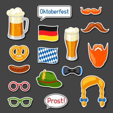 Oktoberfest photo booth çıkartmaları kümesi. Festival ve parti aksesuarları.