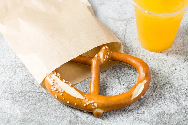 Pretzel Wrapped Wrapping Paper Drink Next Stone Table — Stock Photo, Image