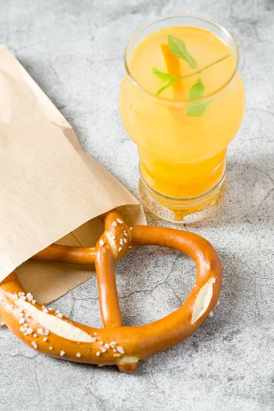 Pretzel Wrapped Wrapping Paper Drink Next Stone Table — Stock Photo, Image