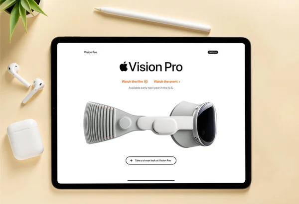土耳其安塔利亚 2023年6月12日 苹果网页展示新发布的 Apple Vision Pro 苹果的第一个空间计算装置 — 图库照片#