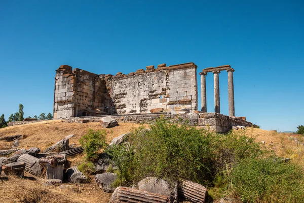 土耳其库塔亚古城爱泽尼的宙斯神庙 — 图库照片