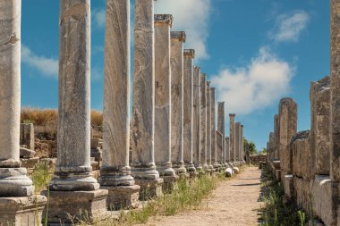 Antalya 'nın antik Perge kenti. Eski Pamphylia şehrinin tarihi kalıntıları.