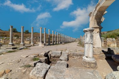 Antalya 'nın antik Perge kenti. Eski Pamphylia şehrinin tarihi kalıntıları.