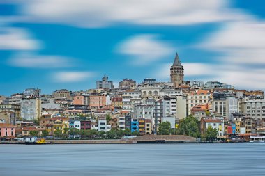 Türkiye'de Galata kulesi ile İstanbul şehir silueti