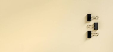 Sarı arkaplanda siyah klasör atacı