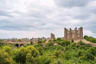 Antalya Serik 'teki Antik Aspendos Şehri güneşli bir günde