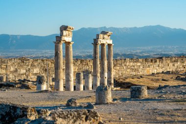 Denizli 'de bulunan antik Hierapolis' in kalıntıları