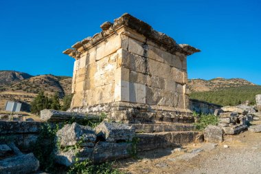 Denizli 'de bulunan antik Hierapolis' in kalıntıları