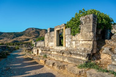 Denizli 'de bulunan antik Hierapolis' in kalıntıları